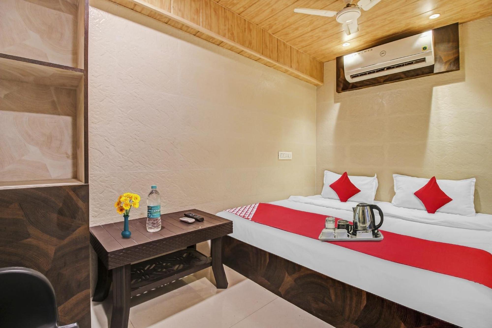 Hotel Ambedkar Kalyān Dış mekan fotoğraf
