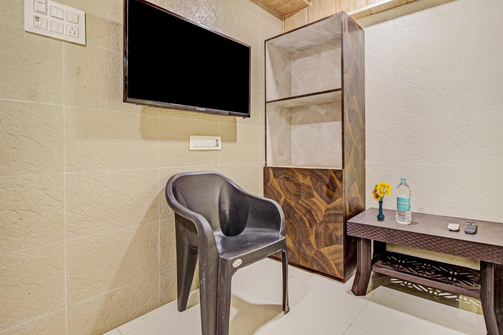 Hotel Ambedkar Kalyān Dış mekan fotoğraf